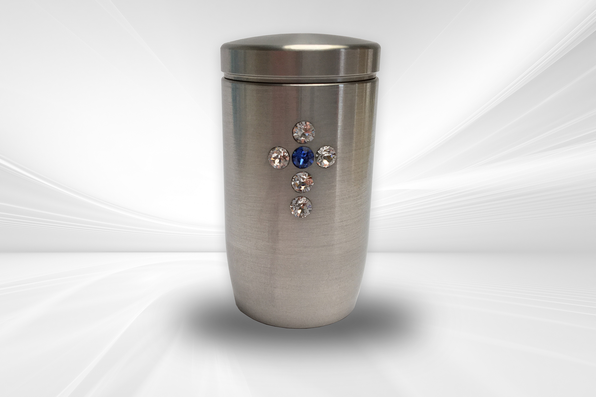 Memoryurne mit Kreuz-Motiv aus Swarovski-Steinen in weiß und blau